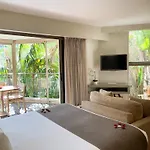 St Barth