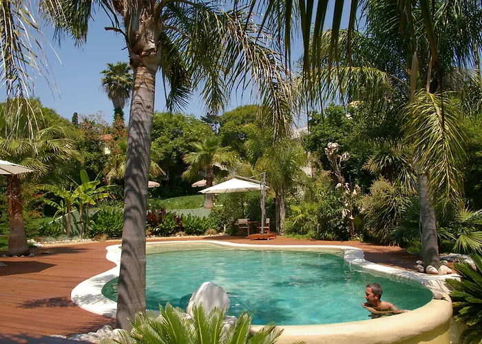 St Barth Penzion Cannes