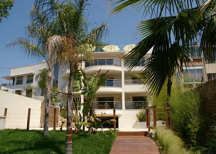 St Barth 5* Cannes