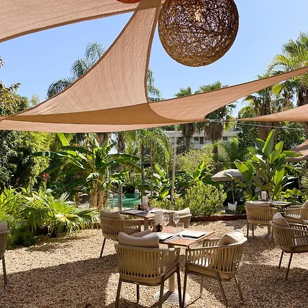 招待所 戛纳圣巴特别墅酒店 5*