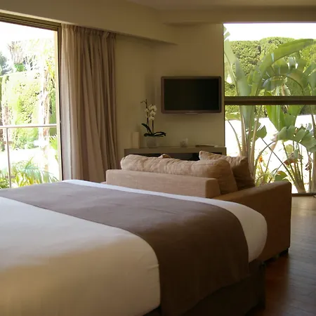 戛纳圣巴特别墅酒店 招待所