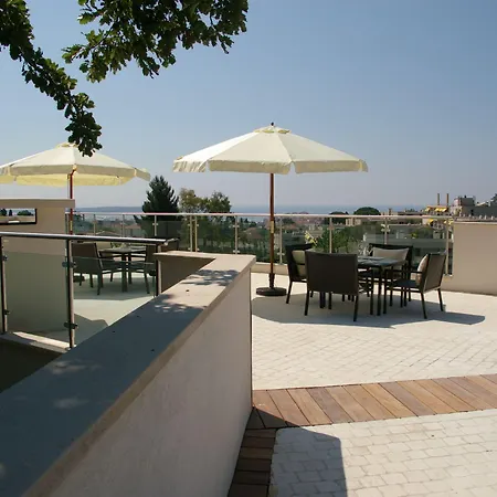 戛纳圣巴特别墅酒店 招待所 5*