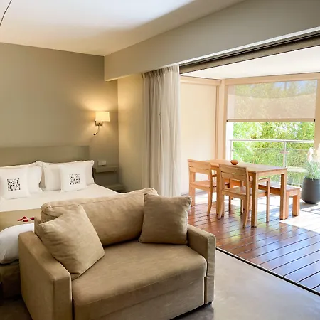 戛纳圣巴特别墅酒店 招待所